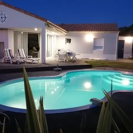 Oasis - 3 Confortables - Piscine Privee & Barbecue Villa *