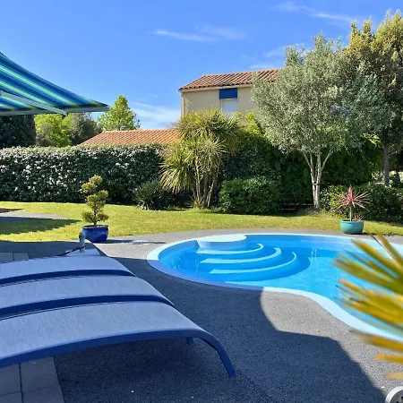 Oasis - 3 Confortables - Piscine Privee & Barbecue 别墅